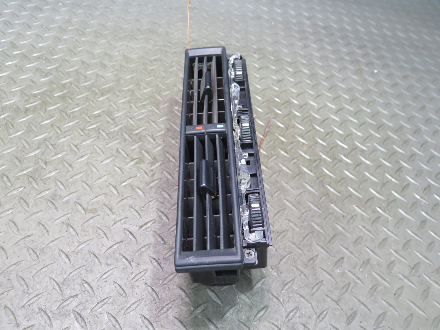 94-02 Mercedes R129 Sl-class Dash Center A/C Air Vent Grille 1298300654 OEM