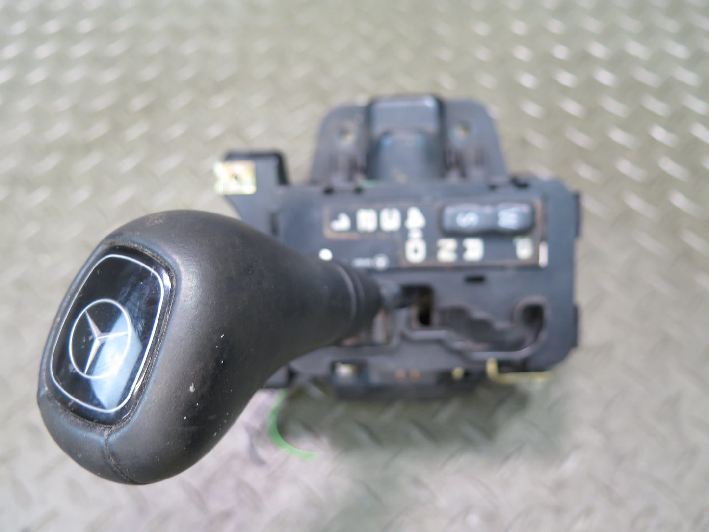 94-98 Mercedes R129 Sl-class A/T Automatic Transmission Shifter 2022670537 OEM
