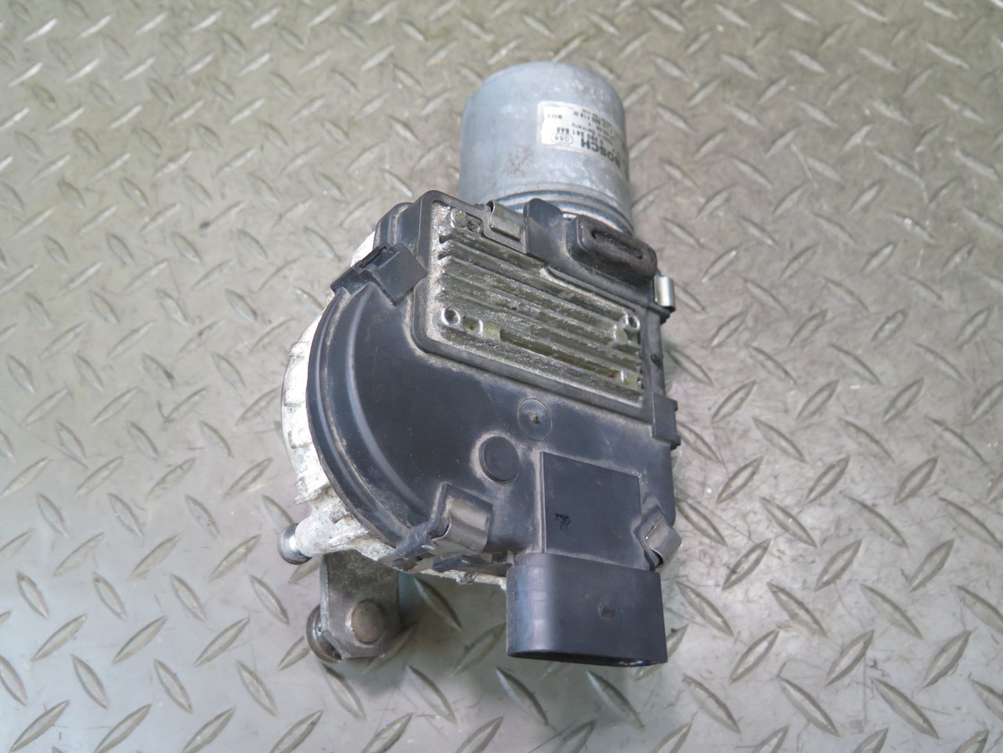 2003-2010 Porsche Cayenne 957 Windshield Wiper Motor 7L0955119M