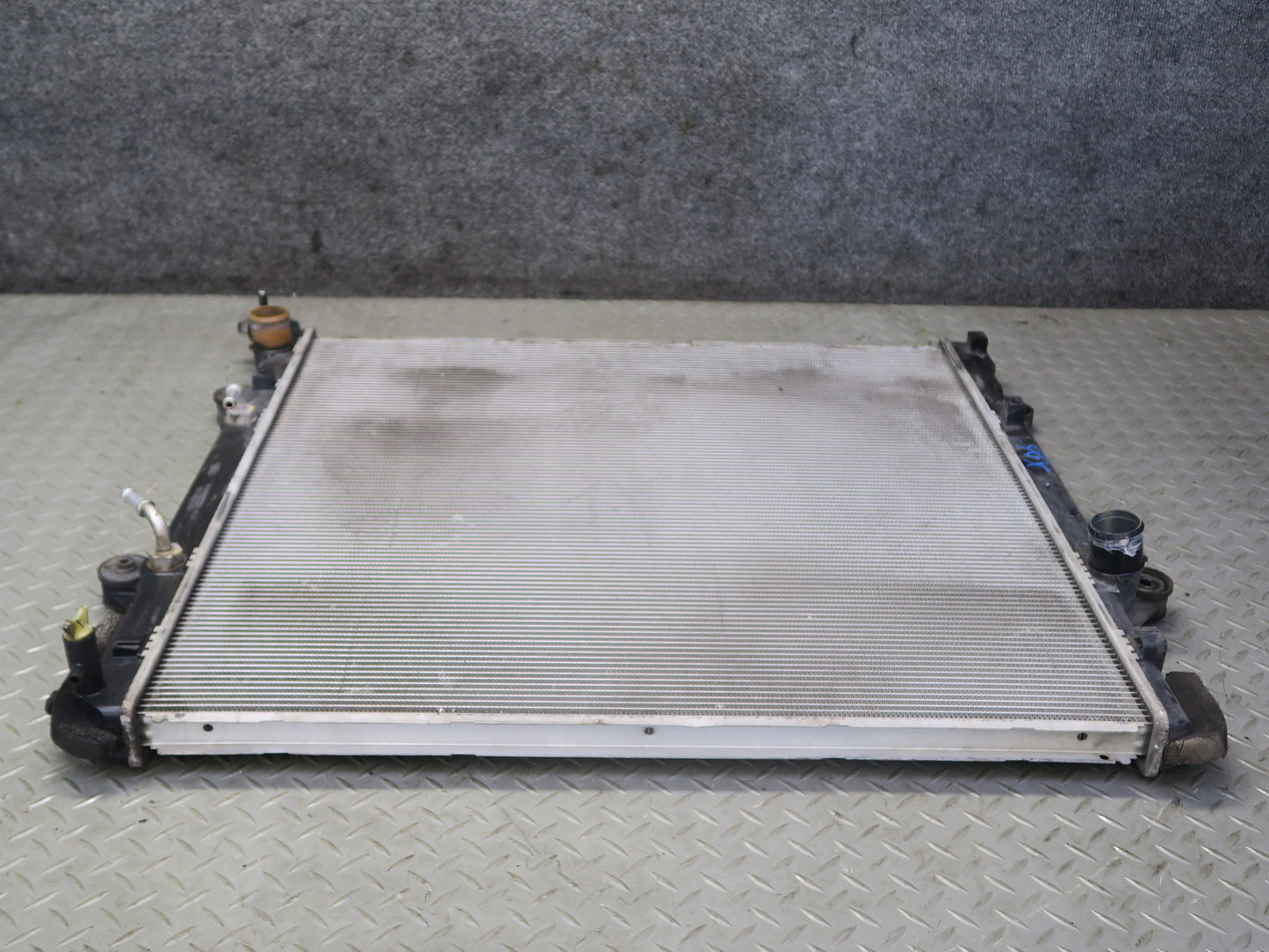 2010-2013 Lexus URJ150L GX460 AWD 4.6L Engine Motor Cooling Radiator
