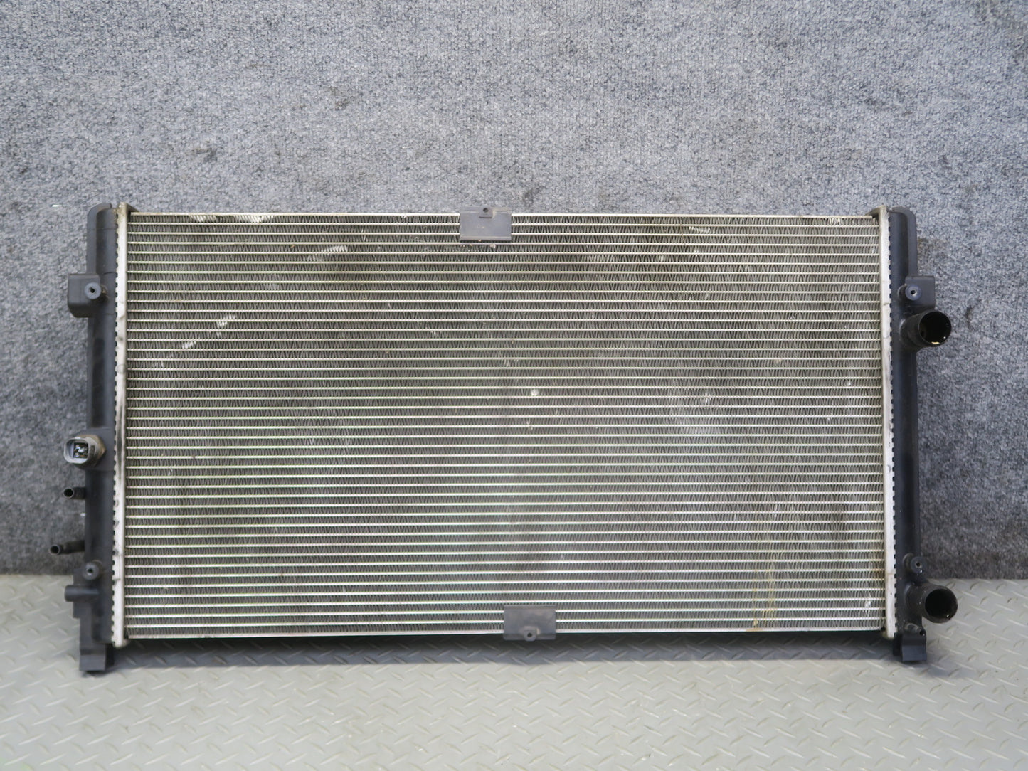01-03 VW Eurovan T4 2.8L AXK Engine Radiator w A/C Condenser & Oil Cooler OEM