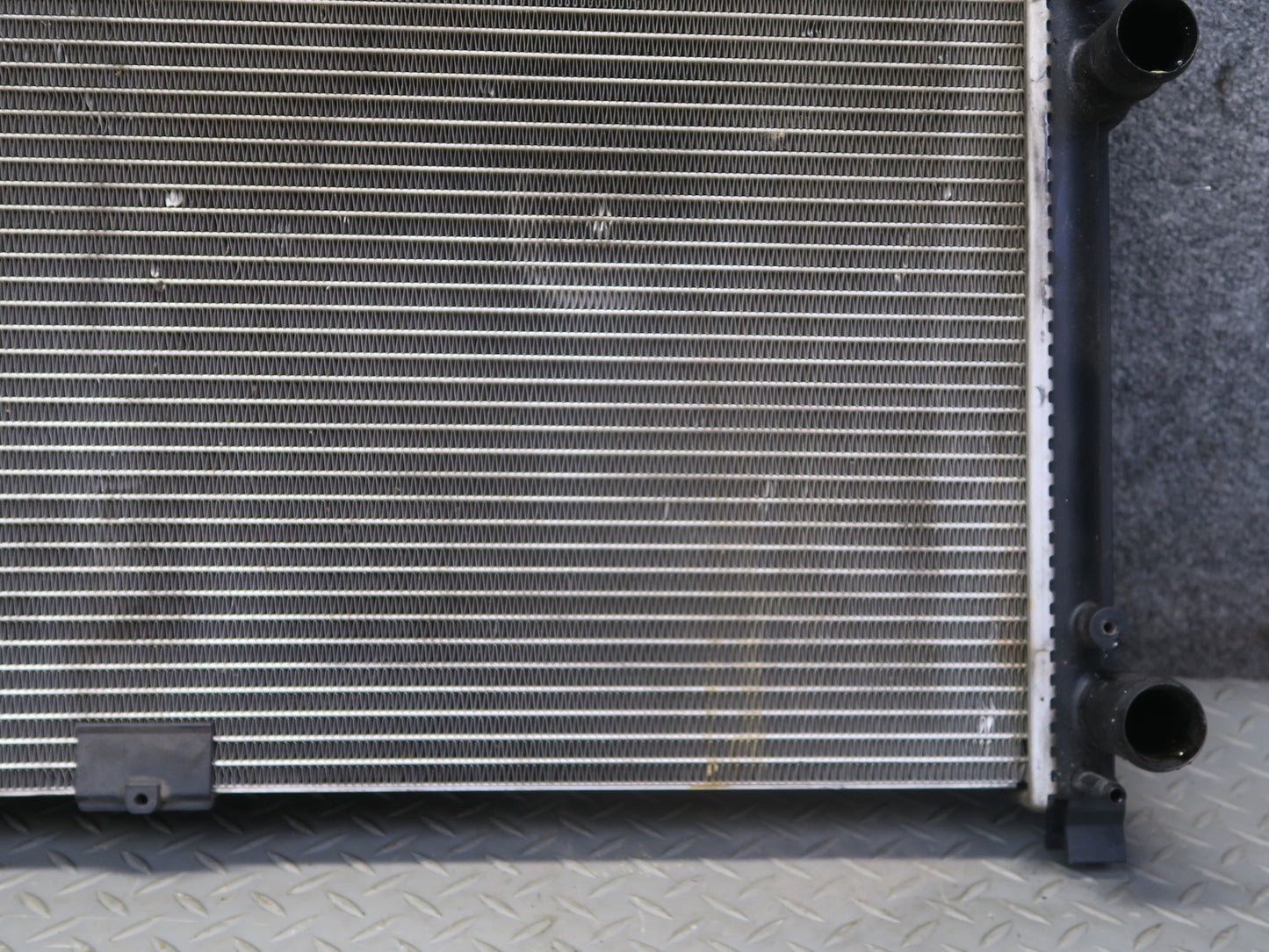 01-03 VW Eurovan T4 2.8L AXK Engine Radiator w A/C Condenser & Oil Cooler OEM