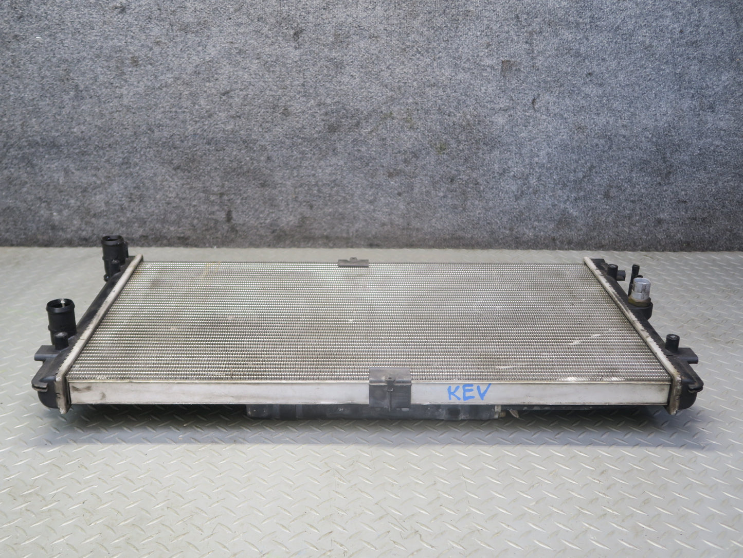 01-03 VW Eurovan T4 2.8L AXK Engine Radiator w A/C Condenser & Oil Cooler OEM