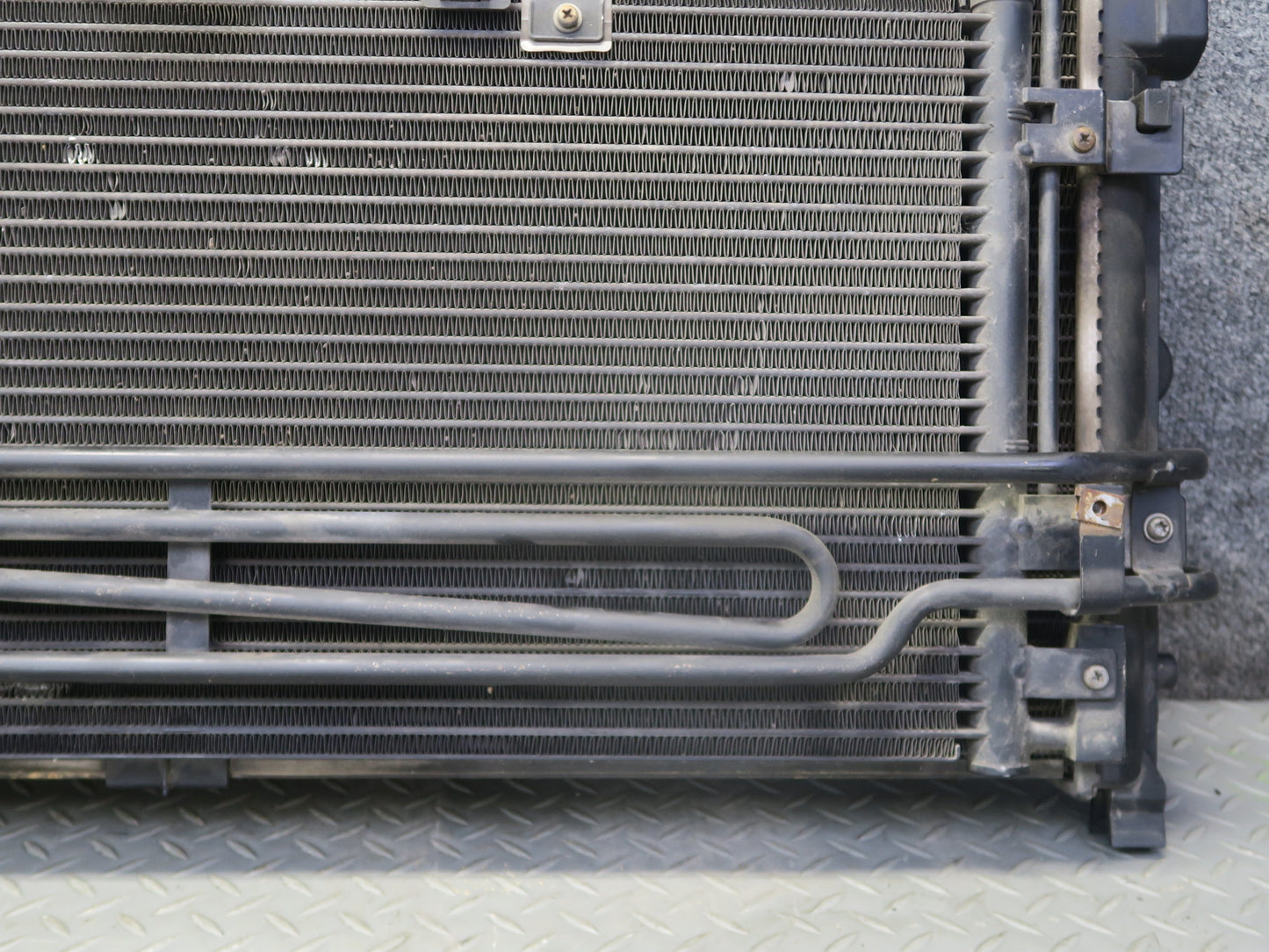 01-03 VW Eurovan T4 2.8L AXK Engine Radiator w A/C Condenser & Oil Cooler OEM