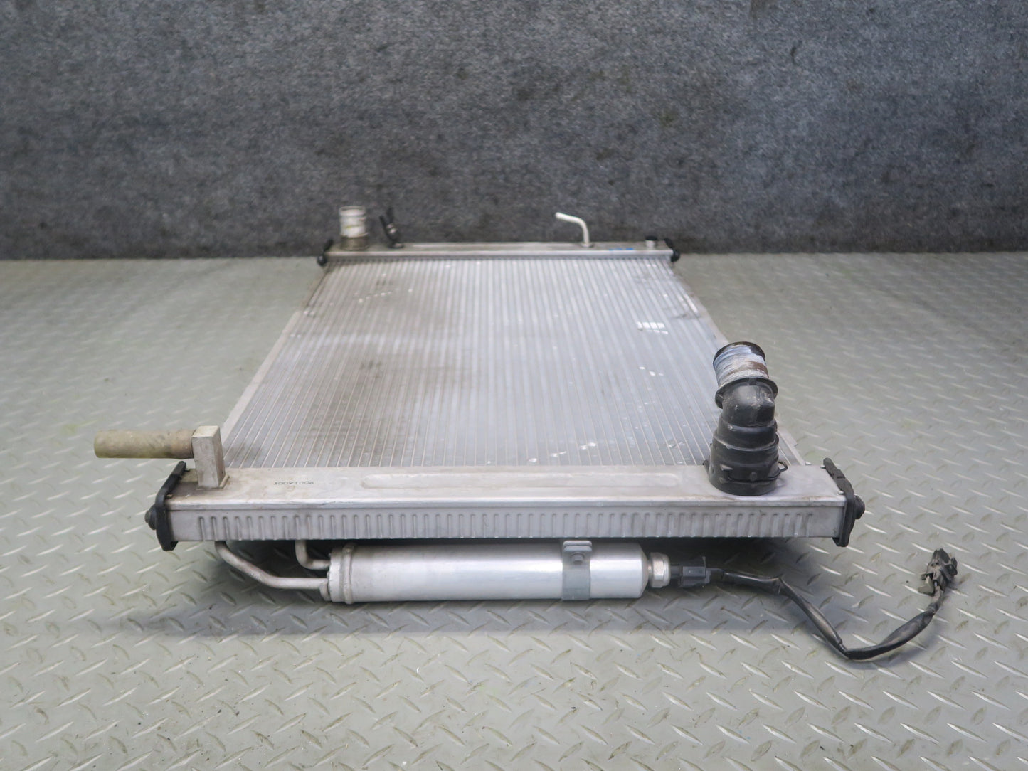 09-20 Nissan Z34370Z RWD A/T Engine Cooling Radiator OEM