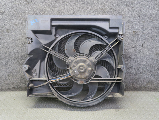 01-02 BMW E36/7 Z3 M54 S54 Engine Radiator Pusher Fan w Housing 57K Miles OEM