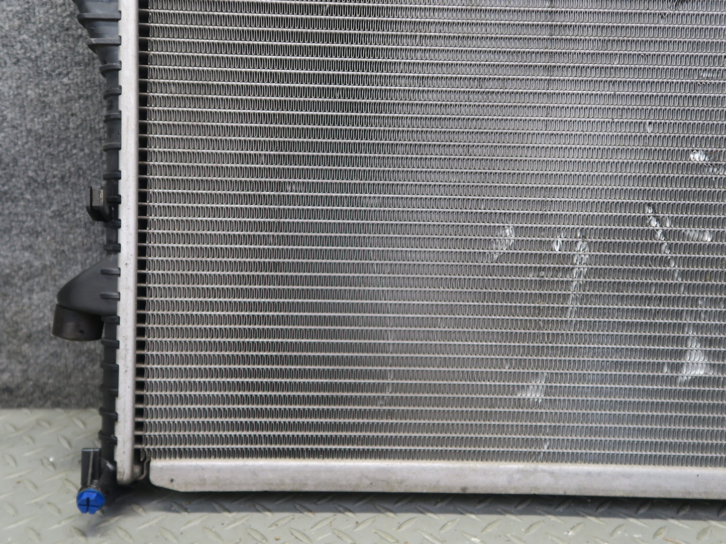 99-02 BMW E36/7 Z3 M52 M54 Engine Cooling Radiator 57K Miles OEM