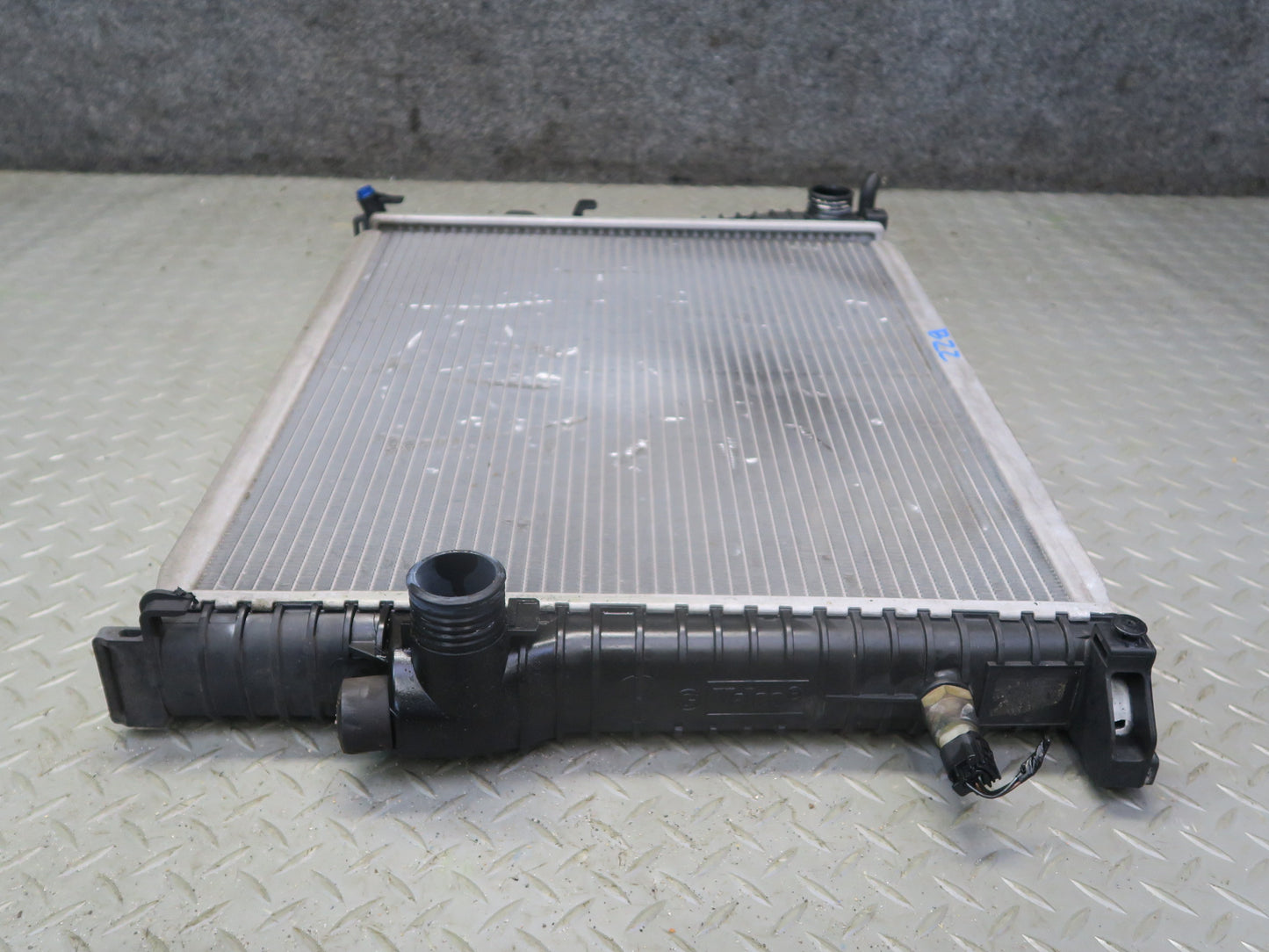 99-02 BMW E36/7 Z3 M52 M54 Engine Cooling Radiator 57K Miles OEM