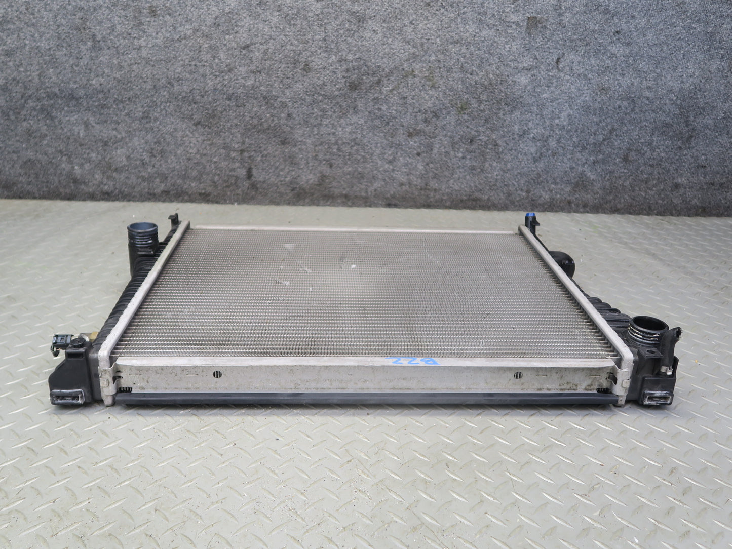 99-02 BMW E36/7 Z3 M52 M54 Engine Cooling Radiator 57K Miles OEM