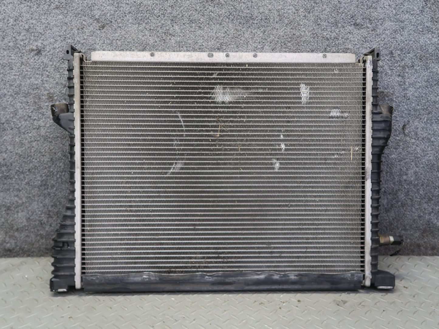 99-02 BMW E36/7 Z3 M52 M54 Engine Cooling Radiator 57K Miles OEM