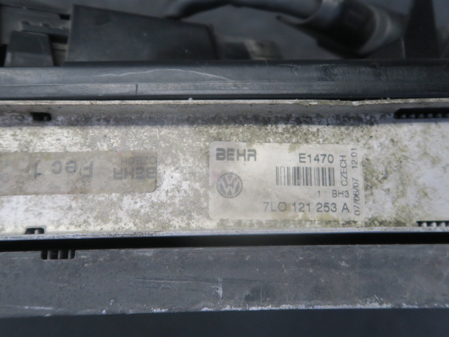 08-10 Porsche Cayenne 957 Turbo Engine Radiator A/C Condenser Cooling Fan Shroud