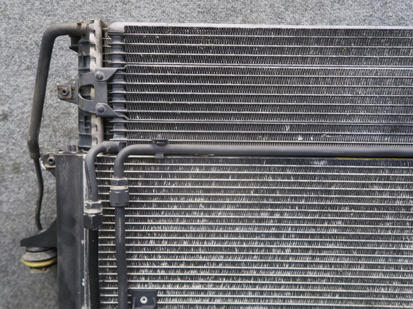08-10 Porsche Cayenne 957 Turbo Engine Radiator A/C Condenser Cooling Fan Shroud