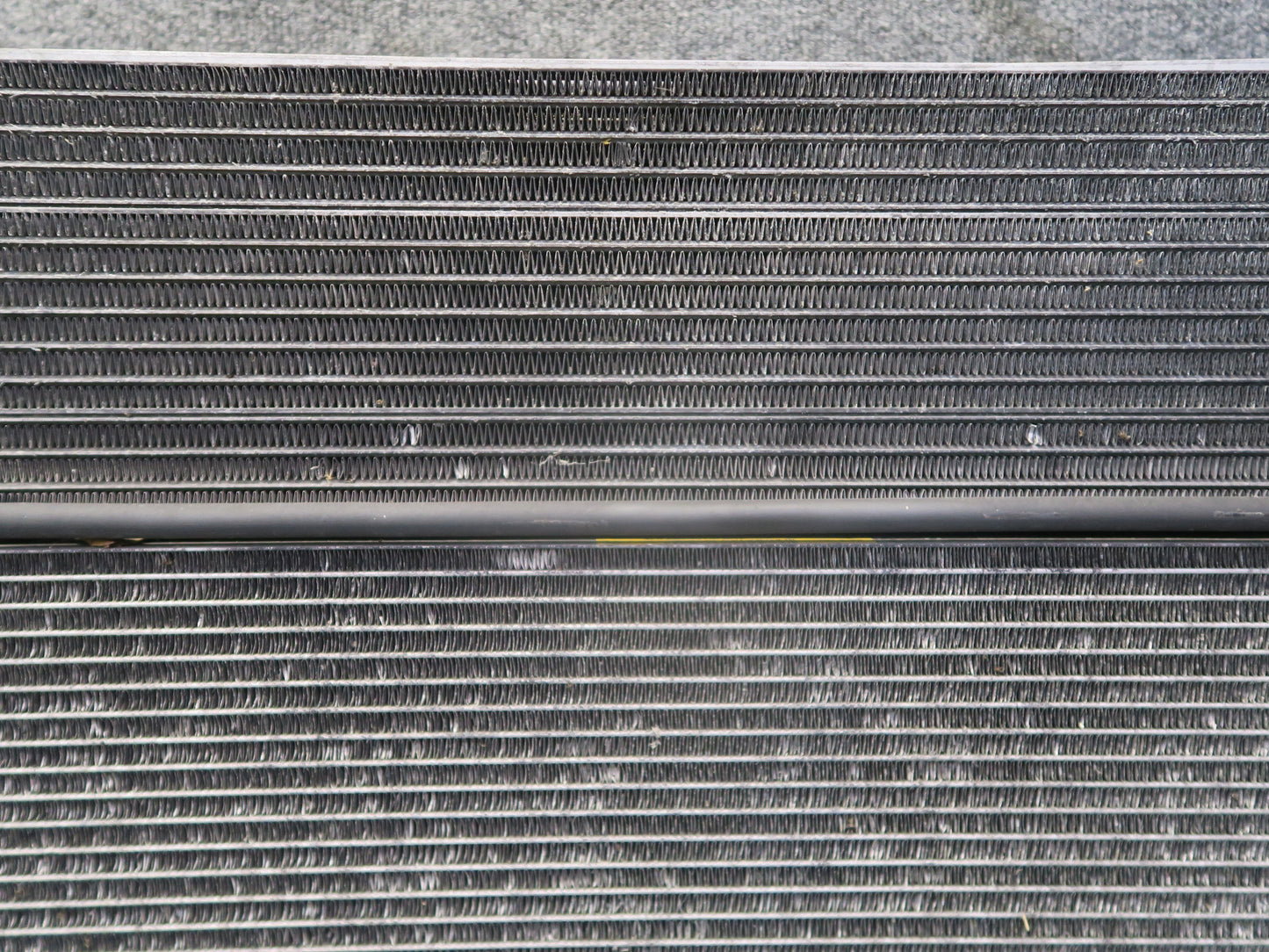 08-10 Porsche Cayenne 957 Turbo Engine Radiator A/C Condenser Cooling Fan Shroud