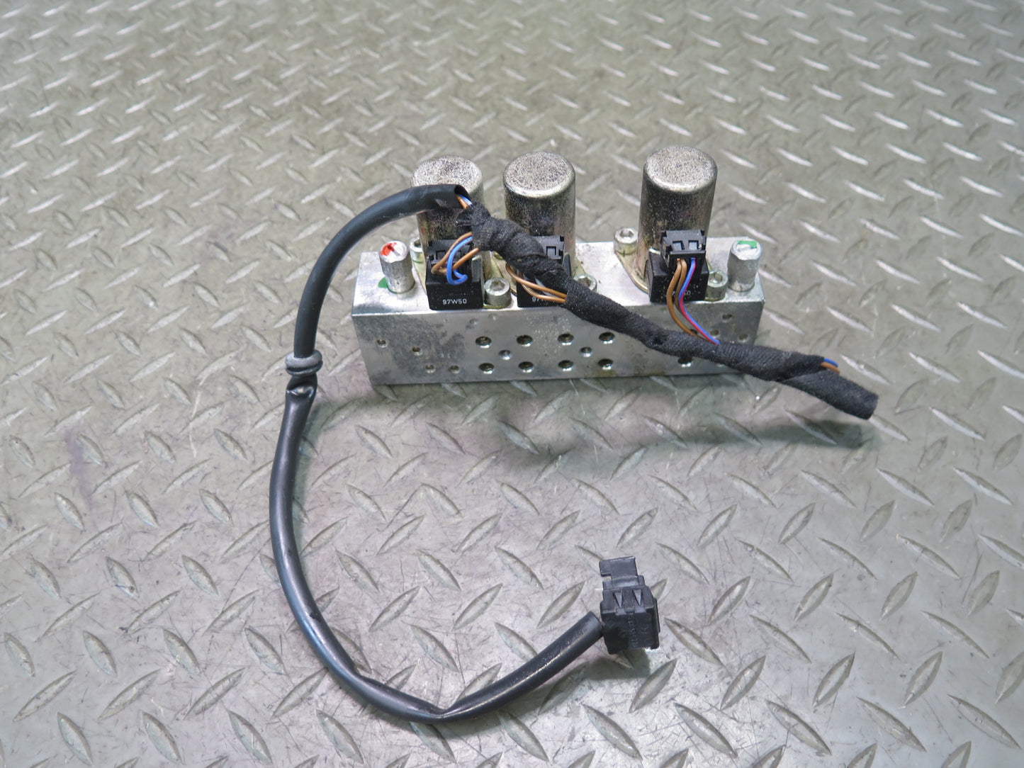 94-02 Mercedes R129 SL Convertible Right TOP Roof Hydraulic Valve Block OEM