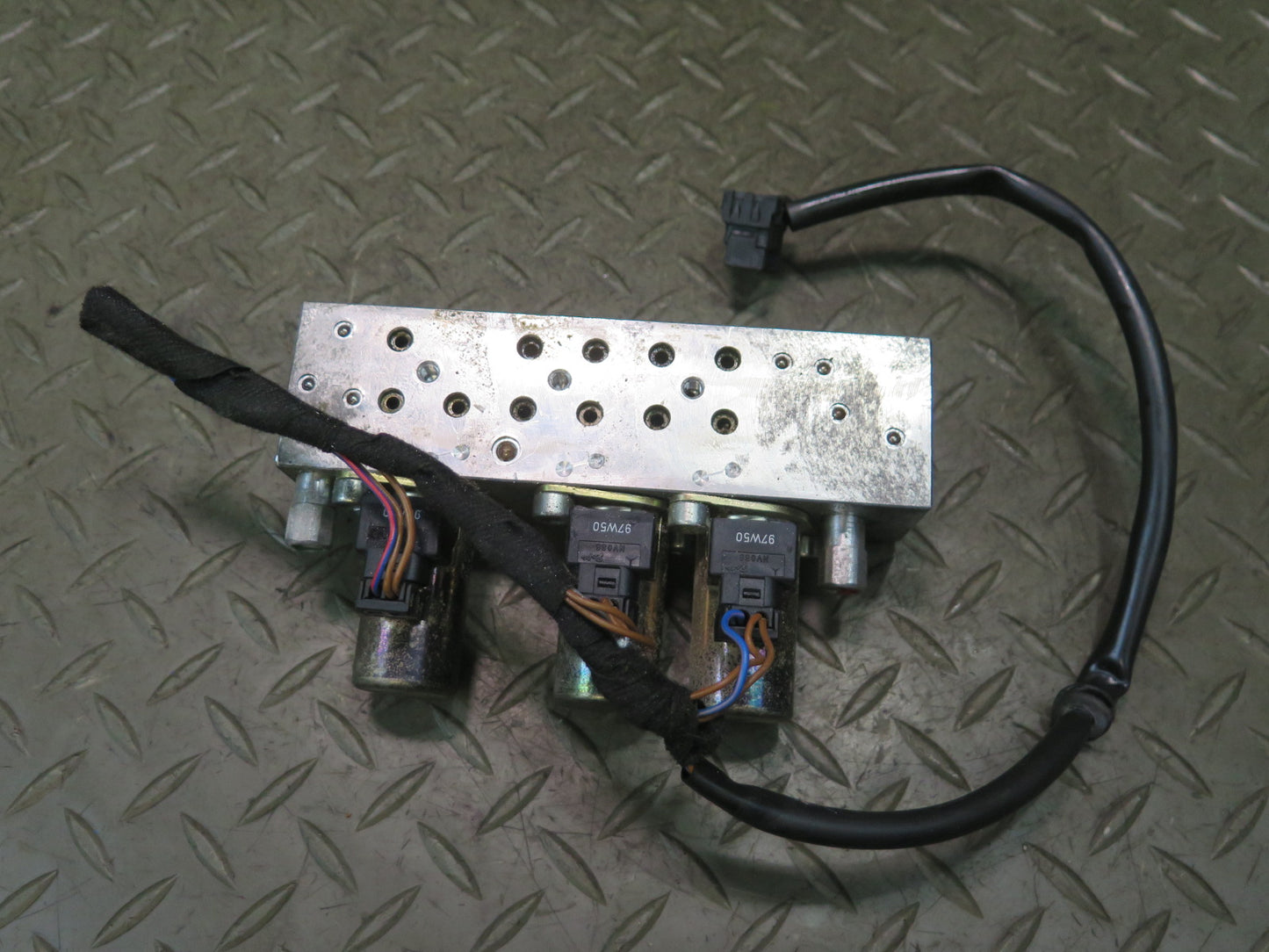 94-02 Mercedes R129 SL Convertible Right TOP Roof Hydraulic Valve Block OEM