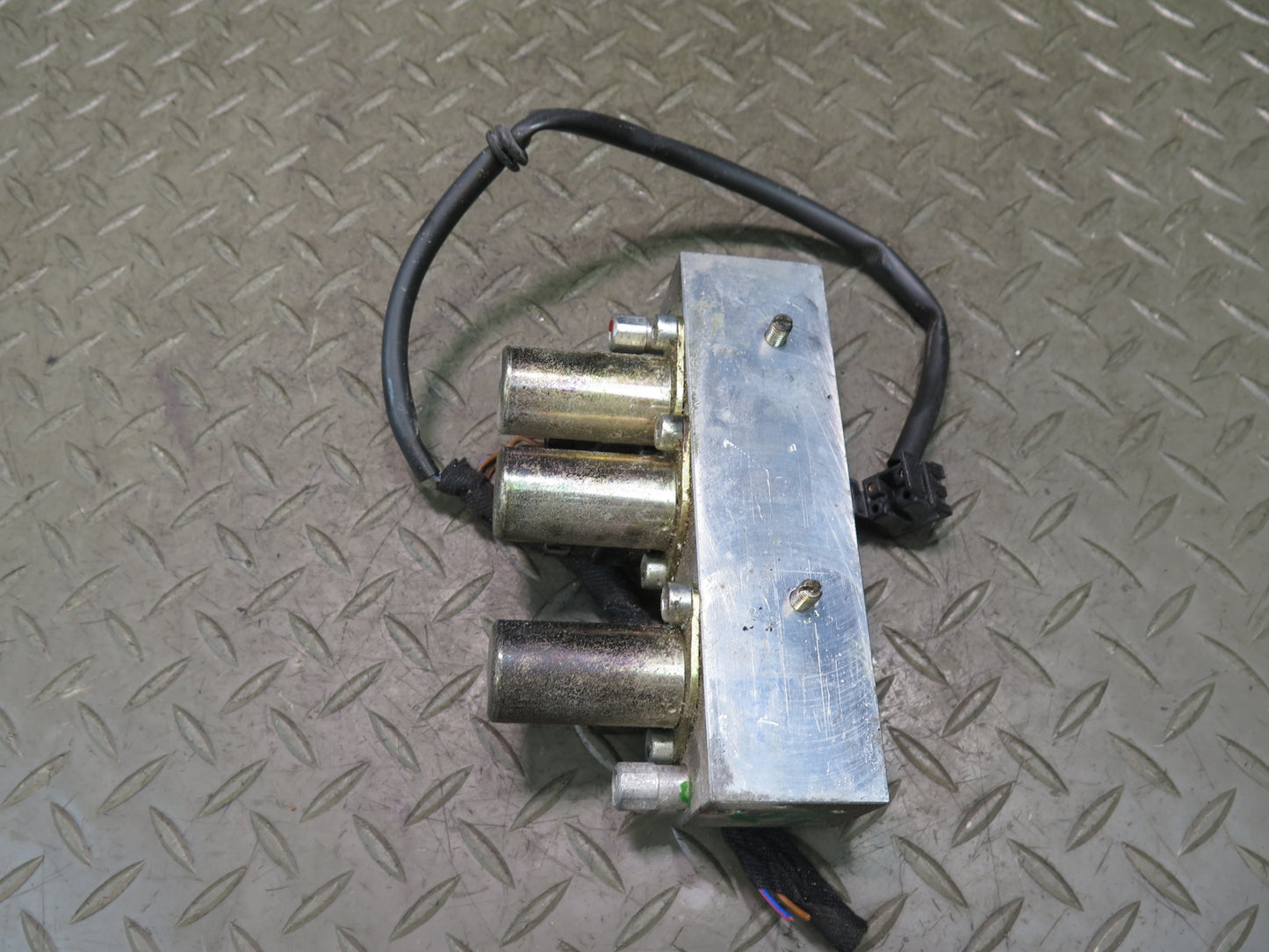 94-02 Mercedes R129 SL Convertible Right TOP Roof Hydraulic Valve Block OEM