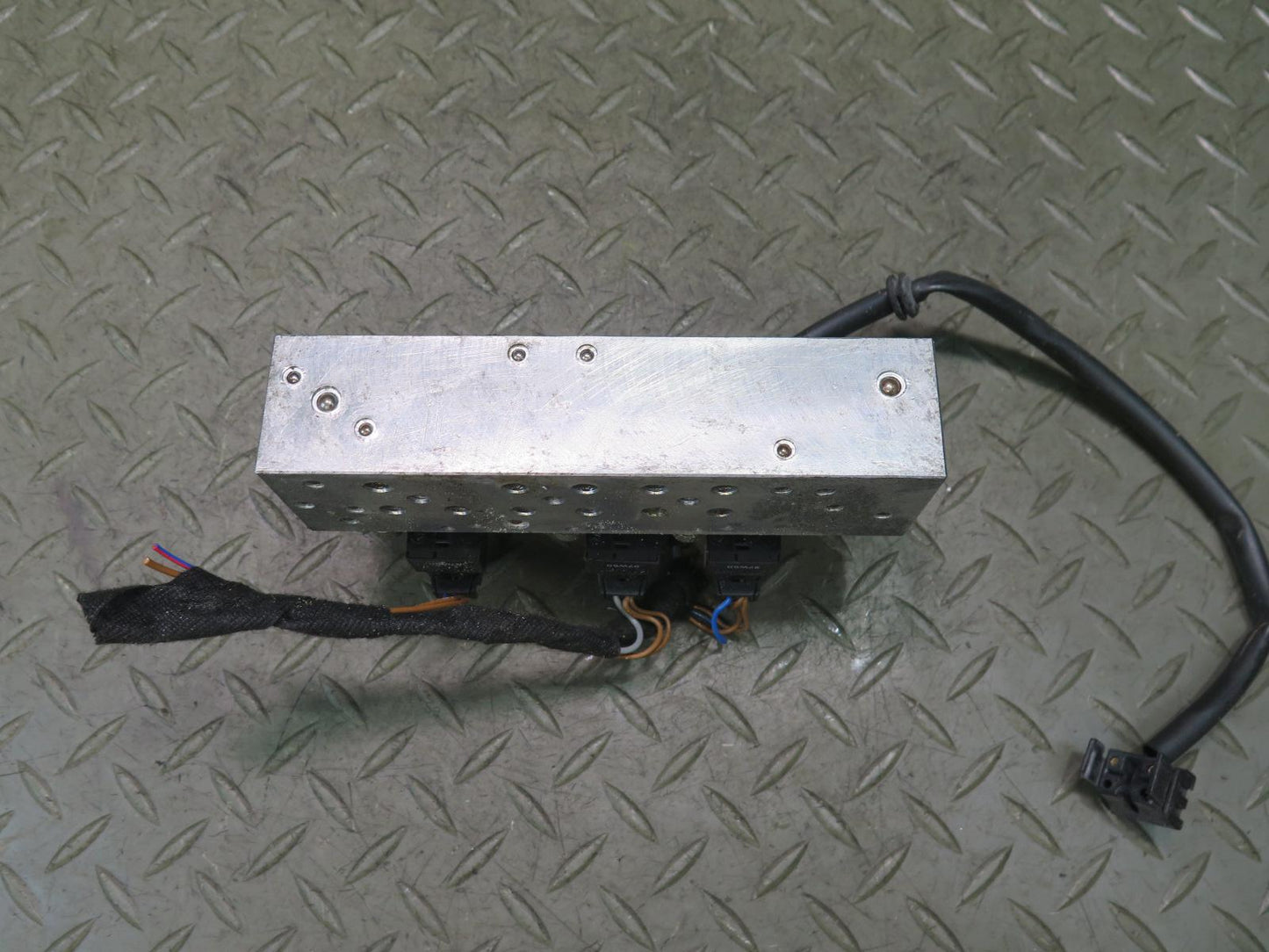 94-02 Mercedes R129 SL Convertible Right TOP Roof Hydraulic Valve Block OEM