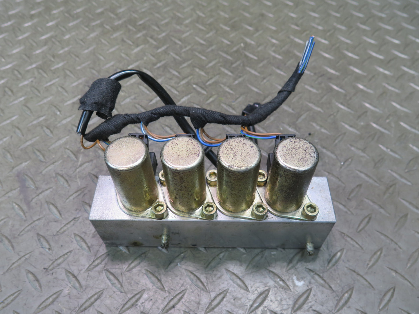 94-02 Mercedes R129 SL Convertible Left TOP Roof Hydraulic Valve Block OEM