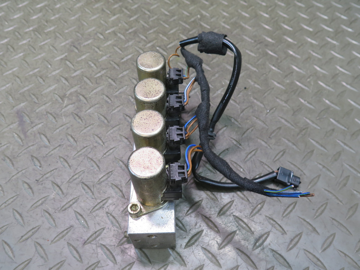 94-02 Mercedes R129 SL Convertible Left TOP Roof Hydraulic Valve Block OEM