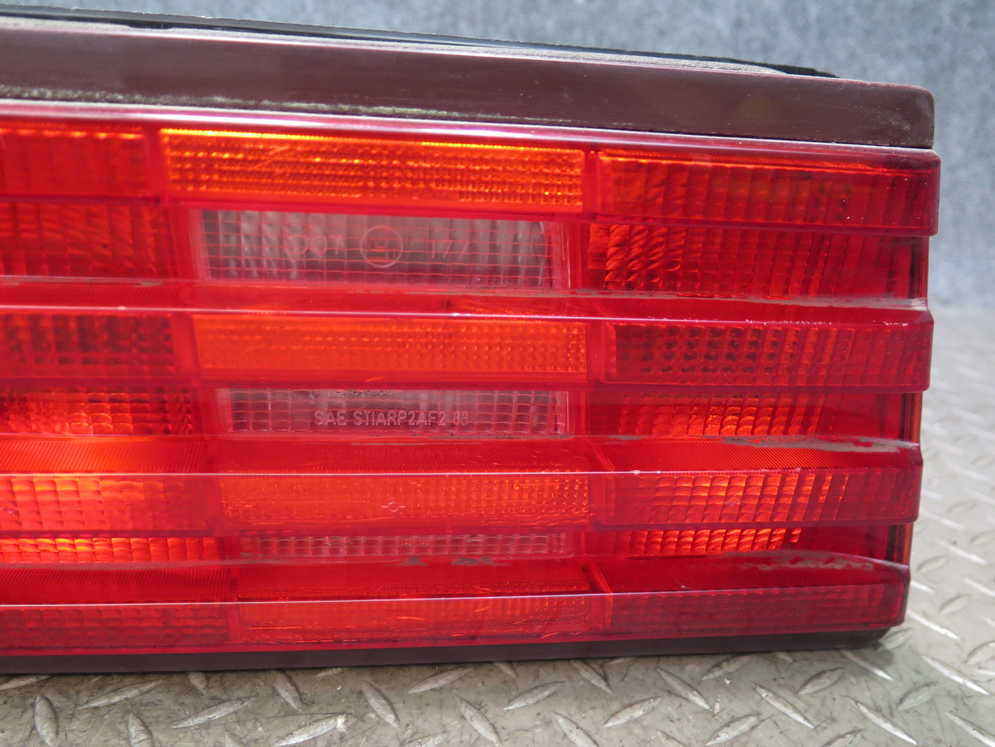 96-98 Mercedes R129 Sl-class Set of 2 Rear Left & Right Tail Light Lamp OEM