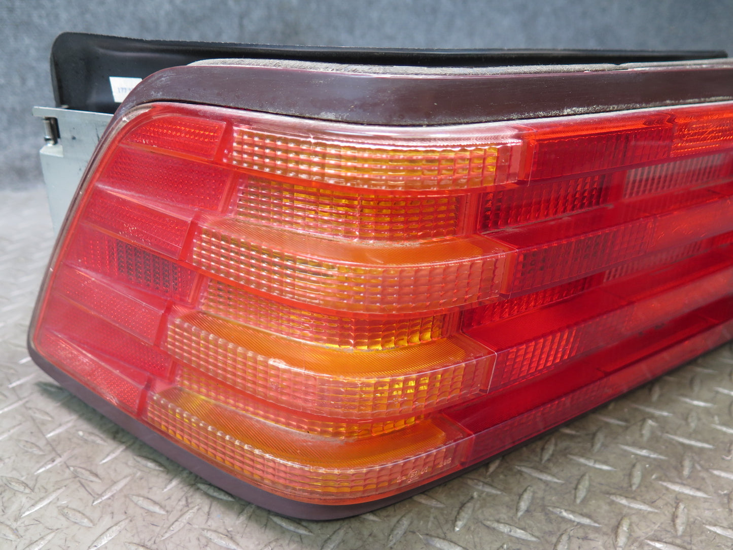 96-98 Mercedes R129 Sl-class Set of 2 Rear Left & Right Tail Light Lamp OEM