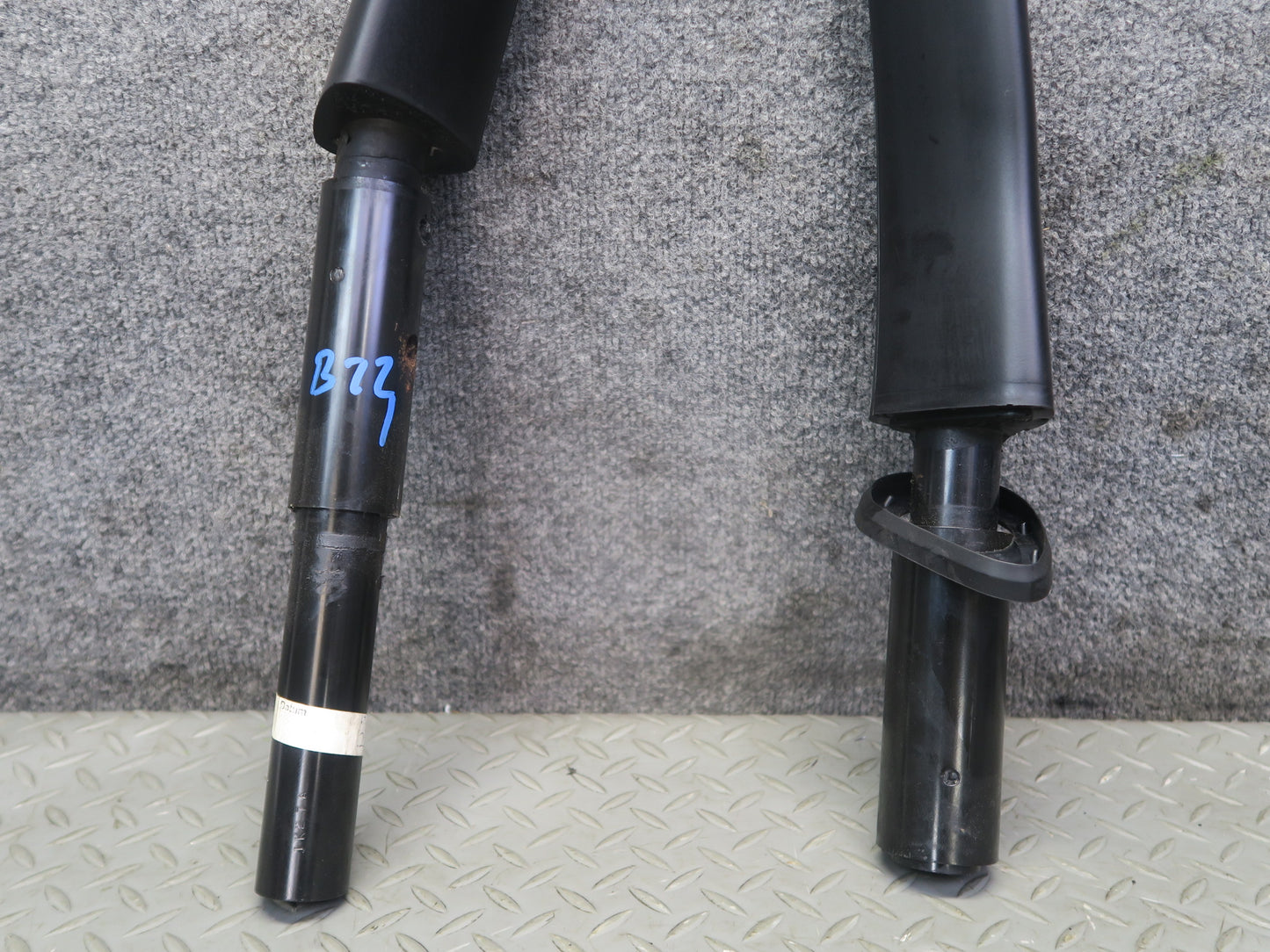 96-02 BMW E36/7 Z3 Convertible Set of 2 Left & Right Roll Over Roll Bar OEM