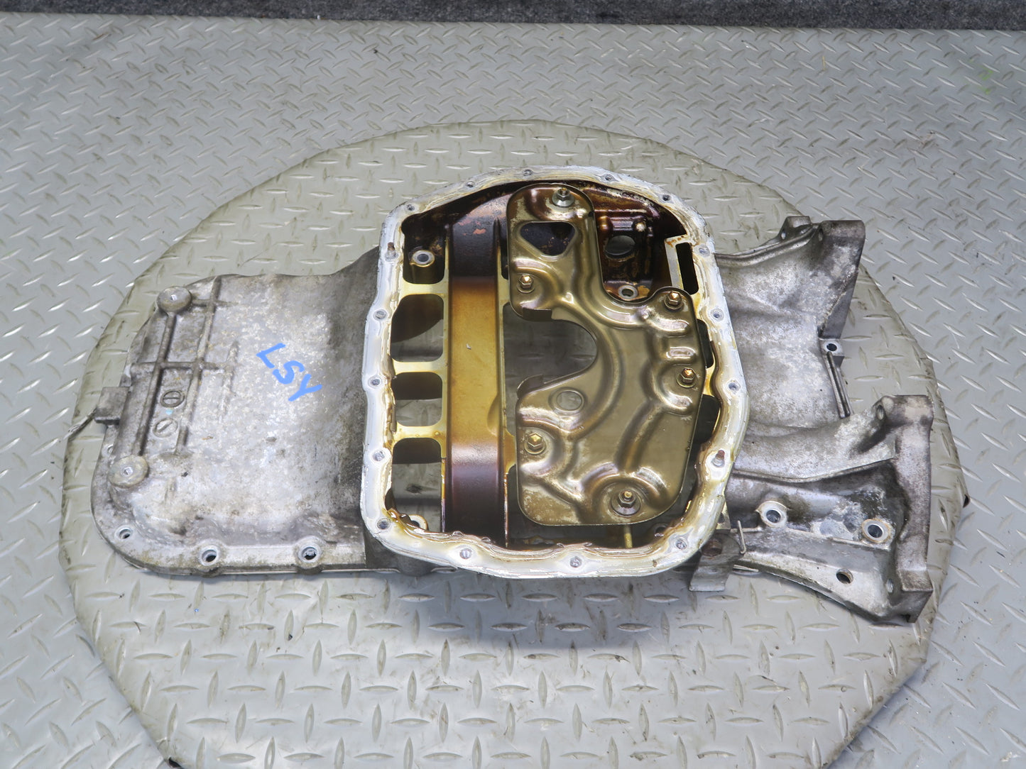 01-06 Lexus LS430 UCF30L 3UZFE Engine Motor Upper Oil Pan OEM