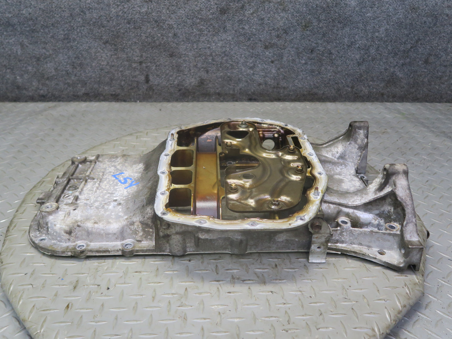 01-06 Lexus LS430 UCF30L 3UZFE Engine Motor Upper Oil Pan OEM