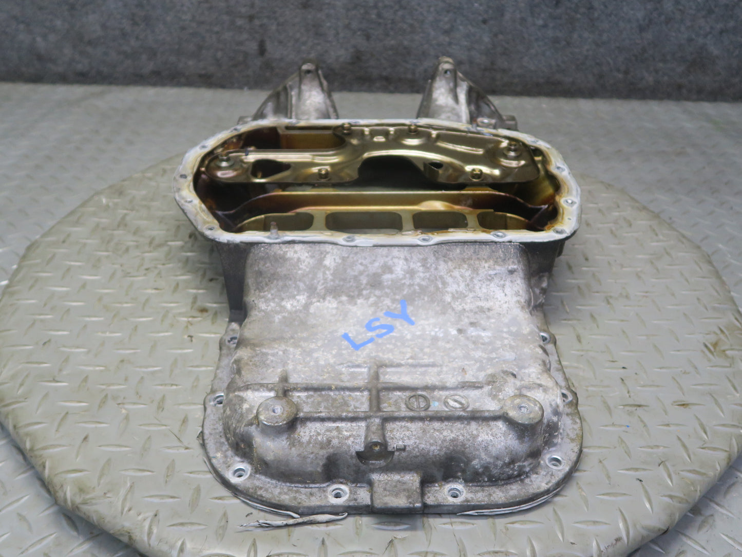 01-06 Lexus LS430 UCF30L 3UZFE Engine Motor Upper Oil Pan OEM