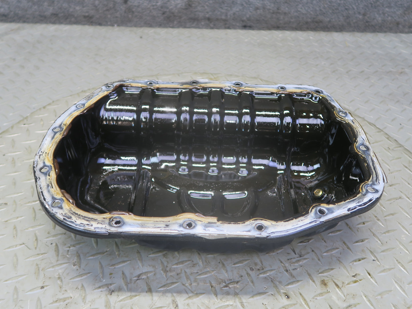 01-06 Lexus LS430 UCF30L 3UZFE Engine Motor Lower Oil Pan OEM