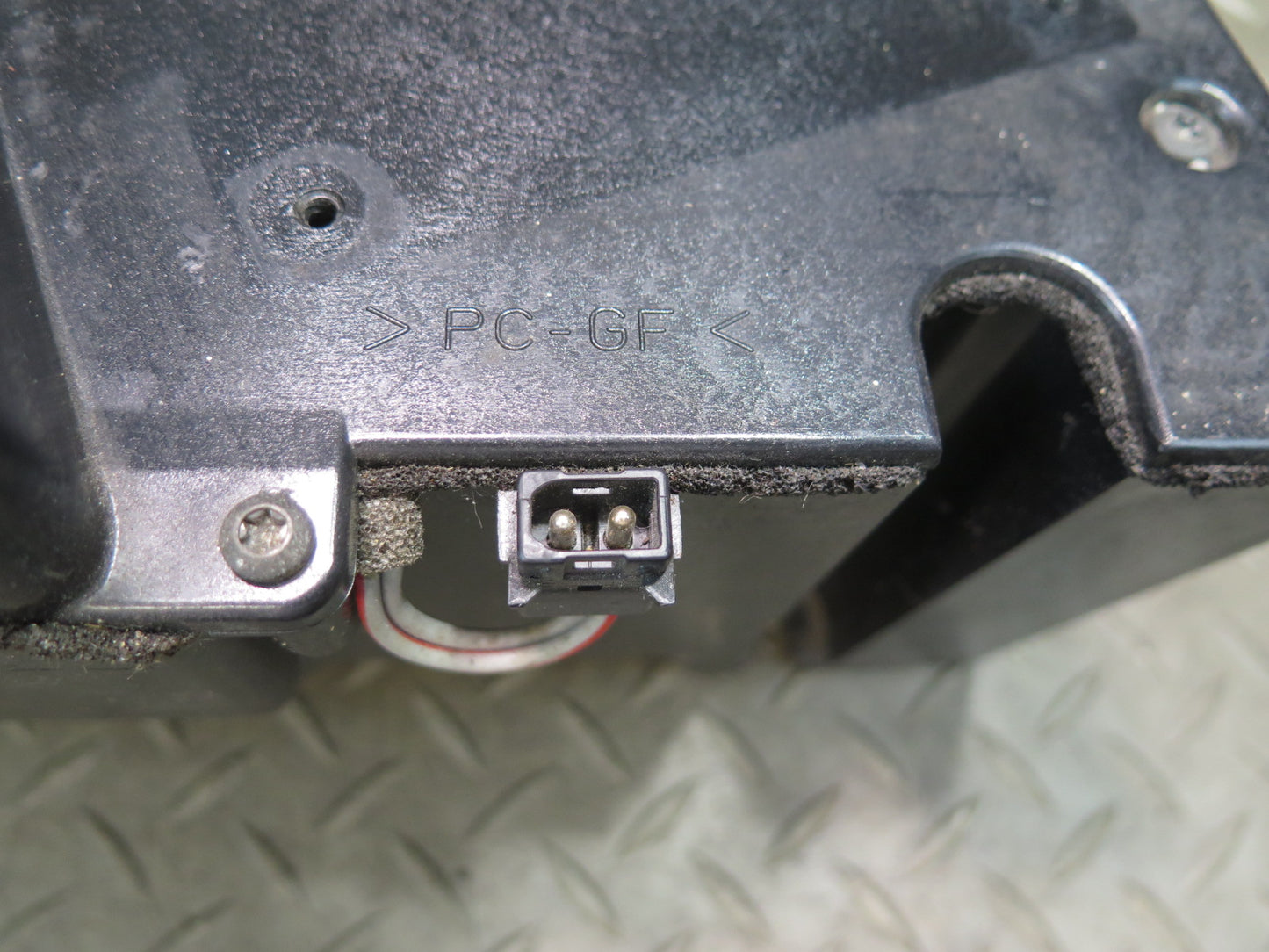 94-02 Mercedes R129 Sl-class Rear Bose Subwoofer Speaker Box NO Amplifier OEM