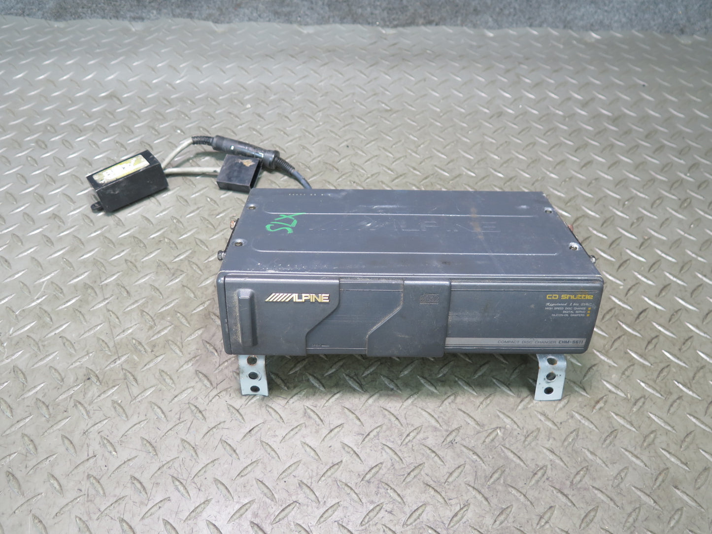 96-02 Mercedes R129 Sl-class Alpine CHM-S611 CD Changer Player  w Magazine OEM