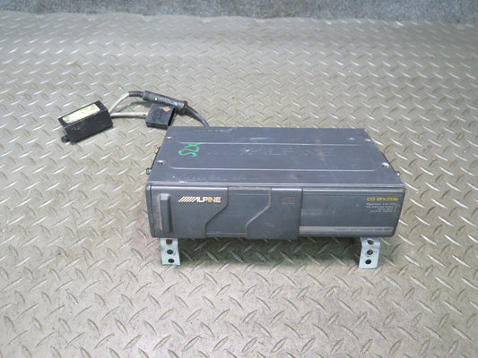 96-02 Mercedes R129 Sl-class Alpine CHM-S611 CD Changer Player  w Magazine OEM