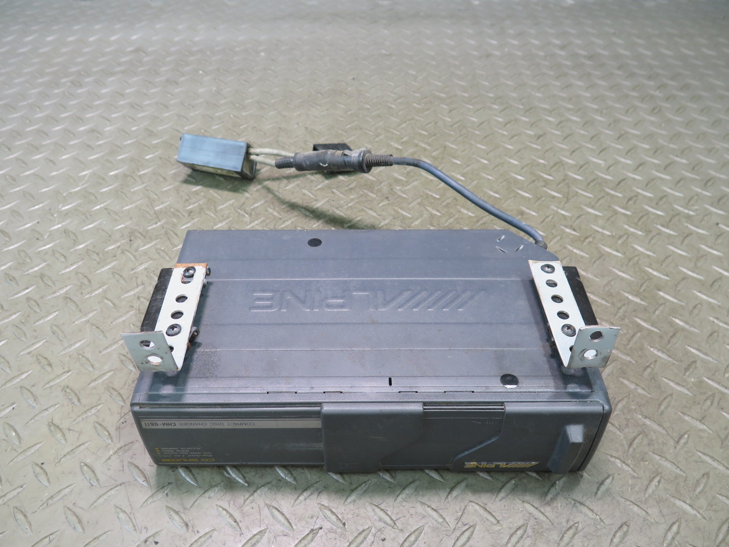 96-02 Mercedes R129 Sl-class Alpine CHM-S611 CD Changer Player  w Magazine OEM