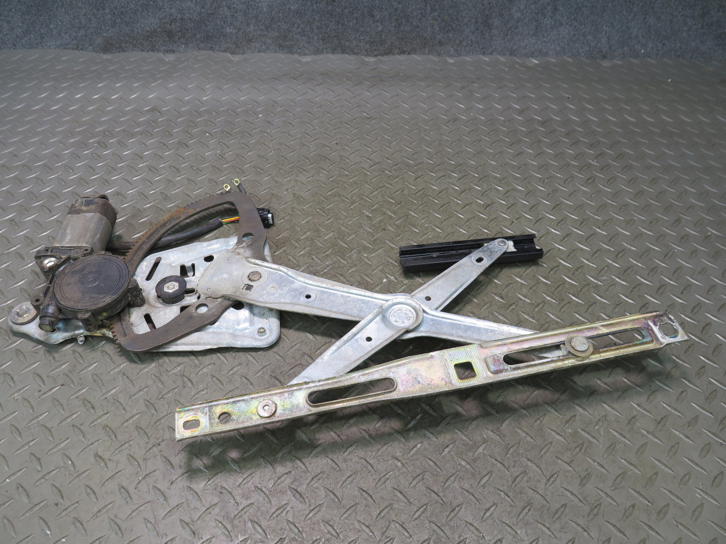 94-02 Mercedes R129 Sl-class Left Door Window Regulator w Motor OEM