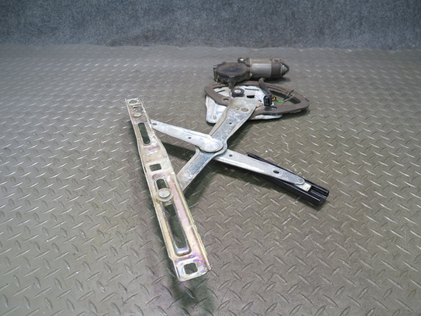 94-02 Mercedes R129 Sl-class Left Door Window Regulator w Motor OEM