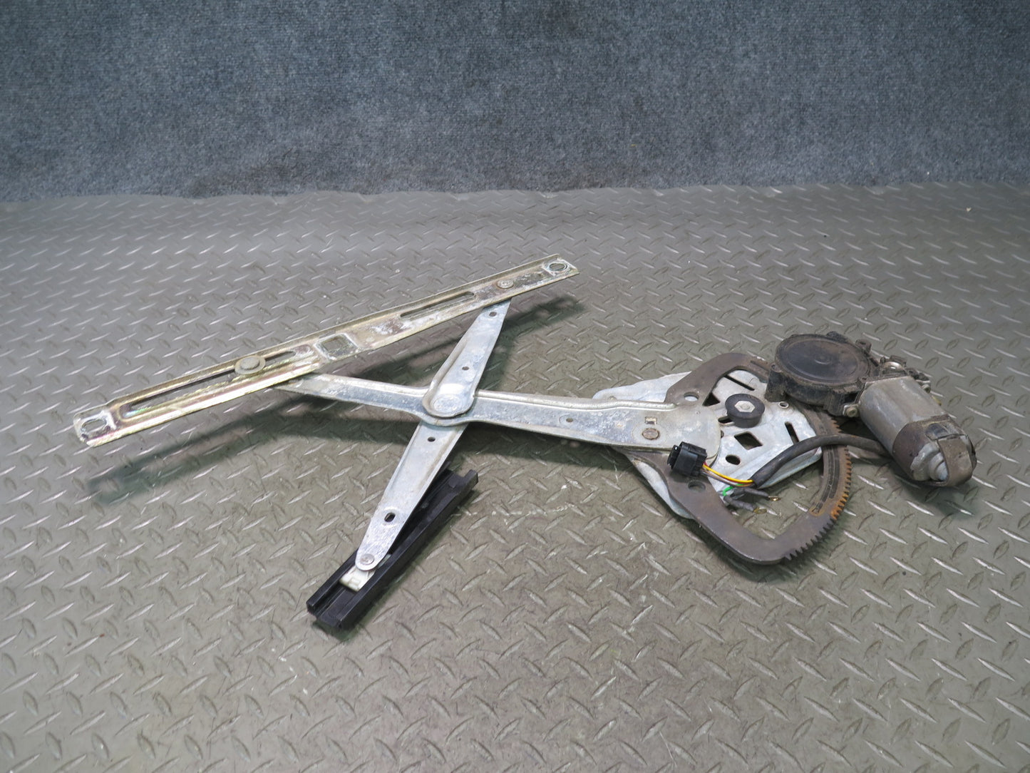 94-02 Mercedes R129 Sl-class Left Door Window Regulator w Motor OEM