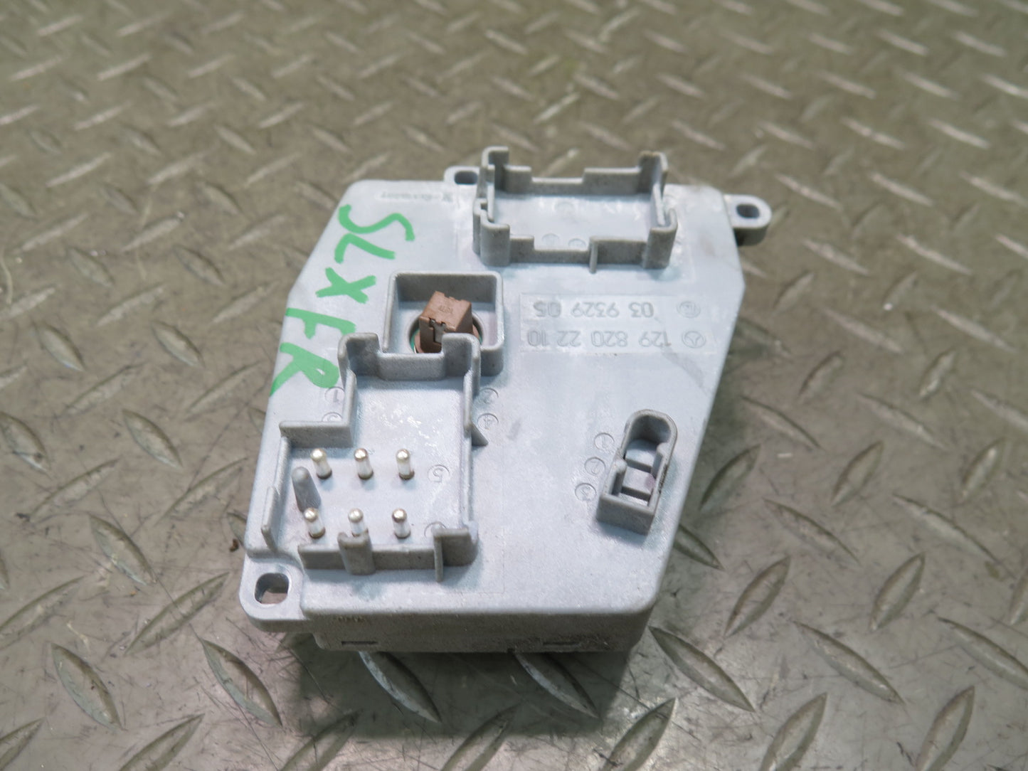 96-02 Mercedes R129 SL Front Right Seat Adjust Control Switch 1298202210 OEM