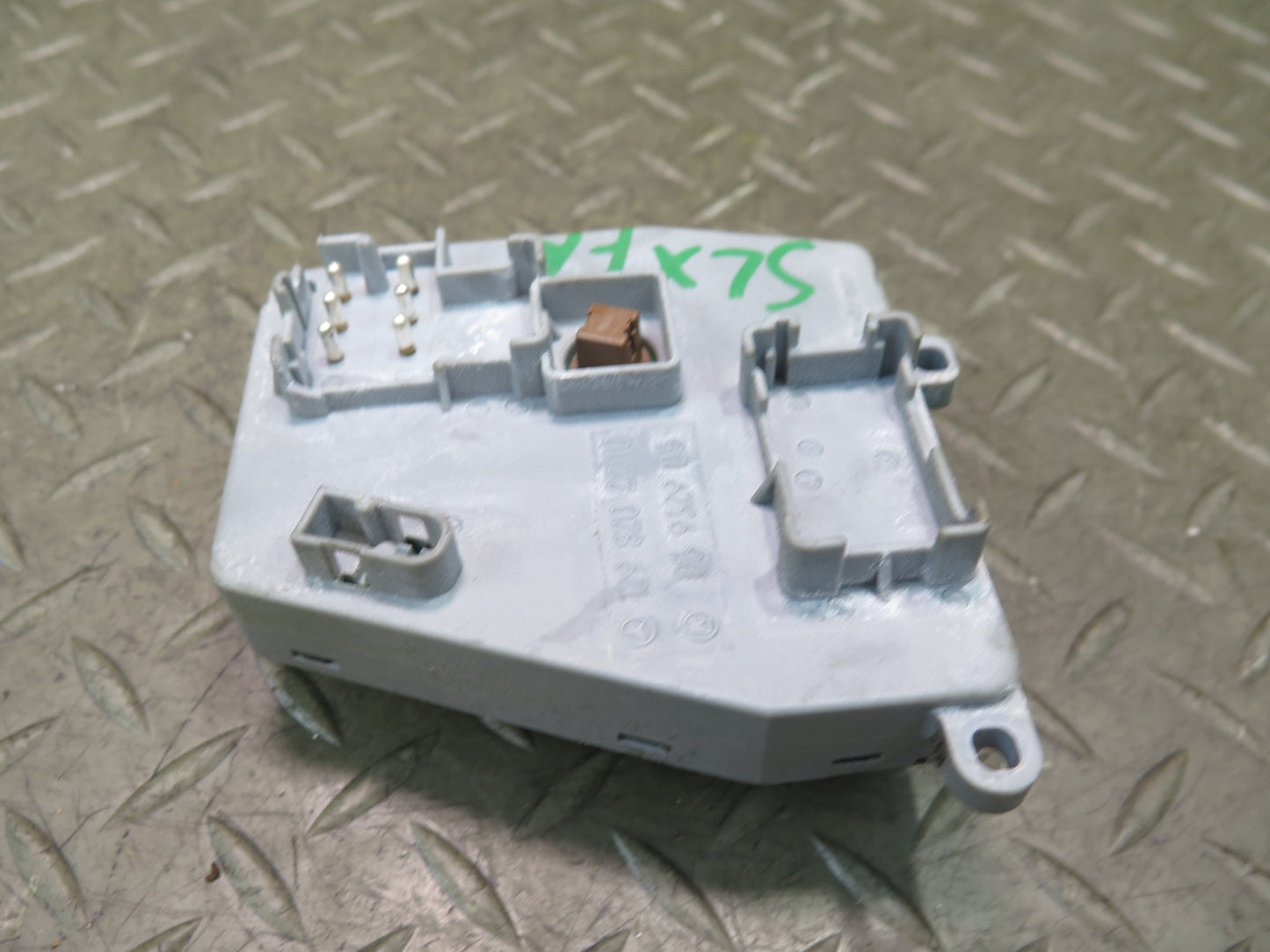 96-02 Mercedes R129 SL Front Right Seat Adjust Control Switch 1298202210 OEM