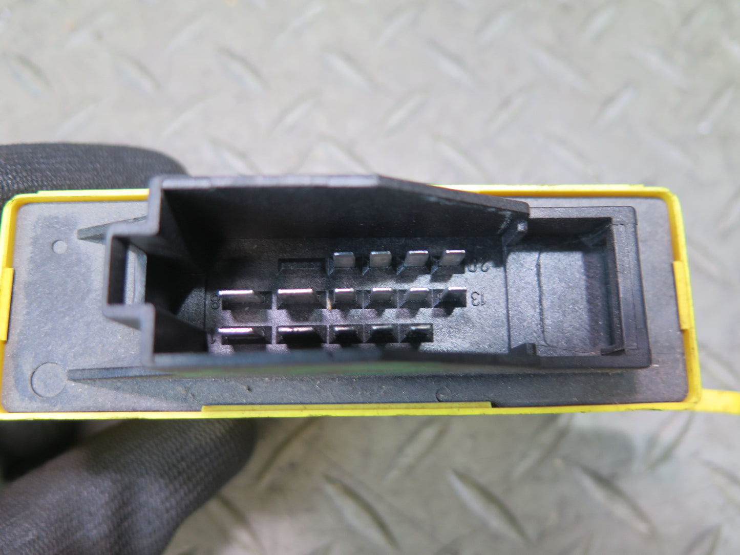 94-02 Mercedes R129 Sl-class Heated Seat Heater Control Module 0008206226 OEM