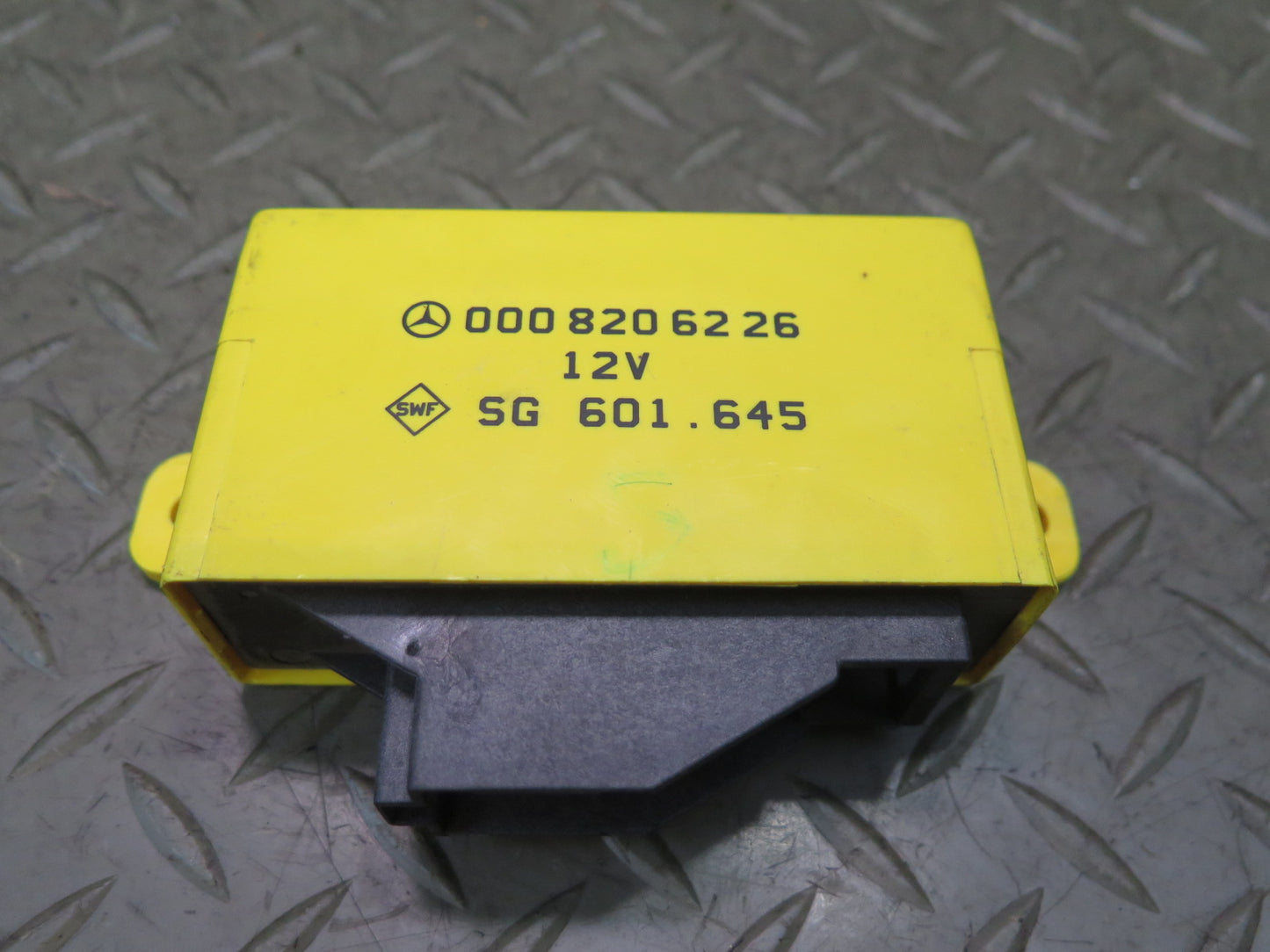 94-02 Mercedes R129 Sl-class Heated Seat Heater Control Module 0008206226 OEM