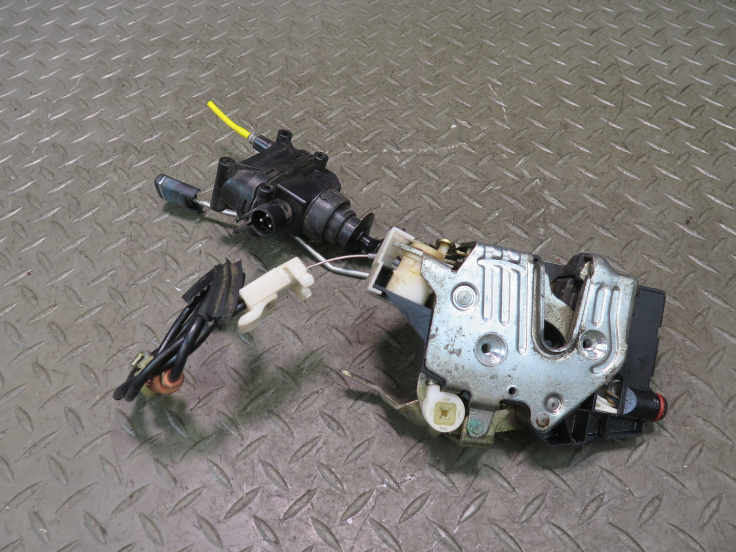 94-02 Mercedes R129 Sl-class Left Door Lock Latch Actuator OEM
