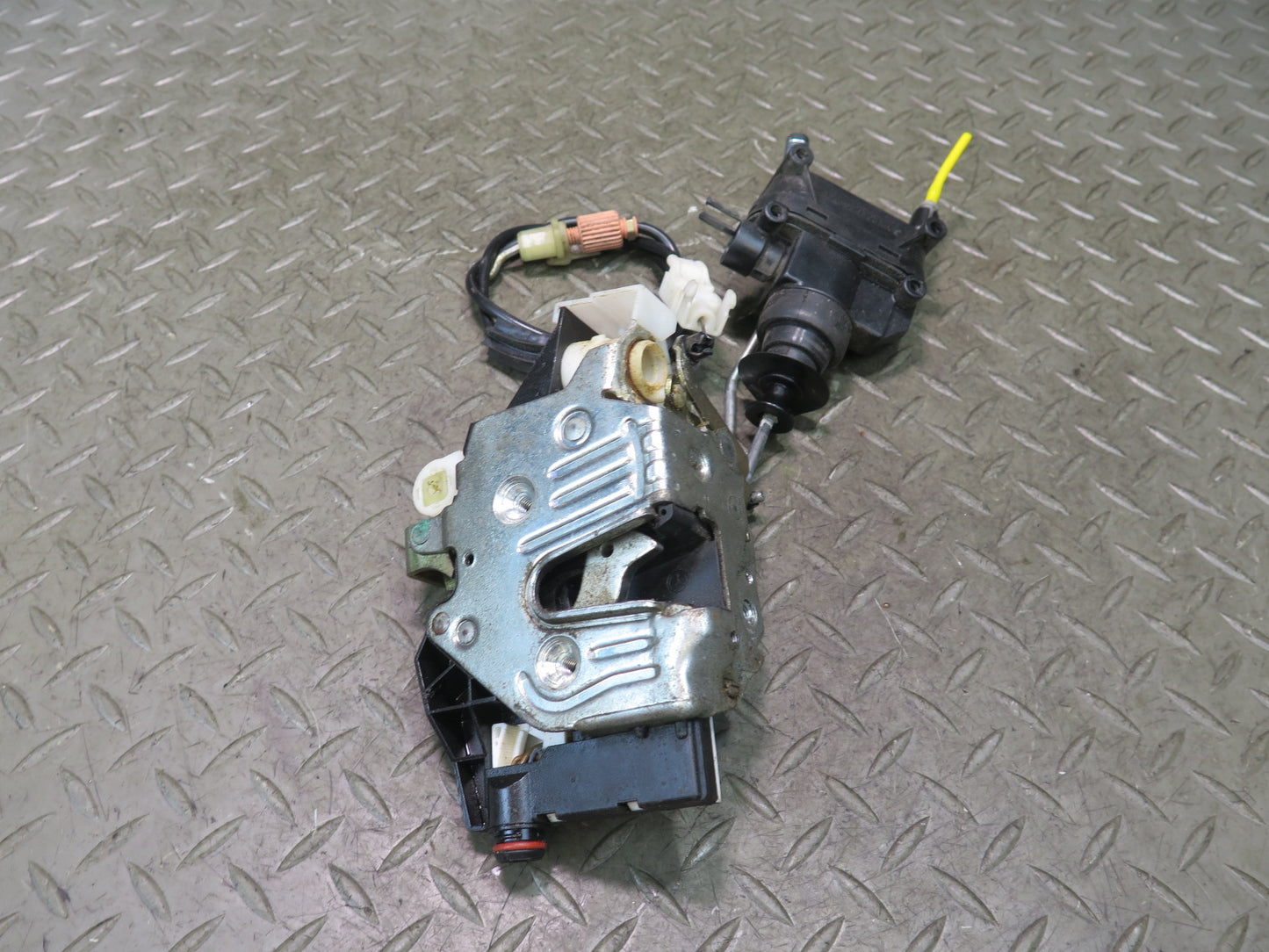 94-02 Mercedes R129 Sl-class Left Door Lock Latch Actuator OEM