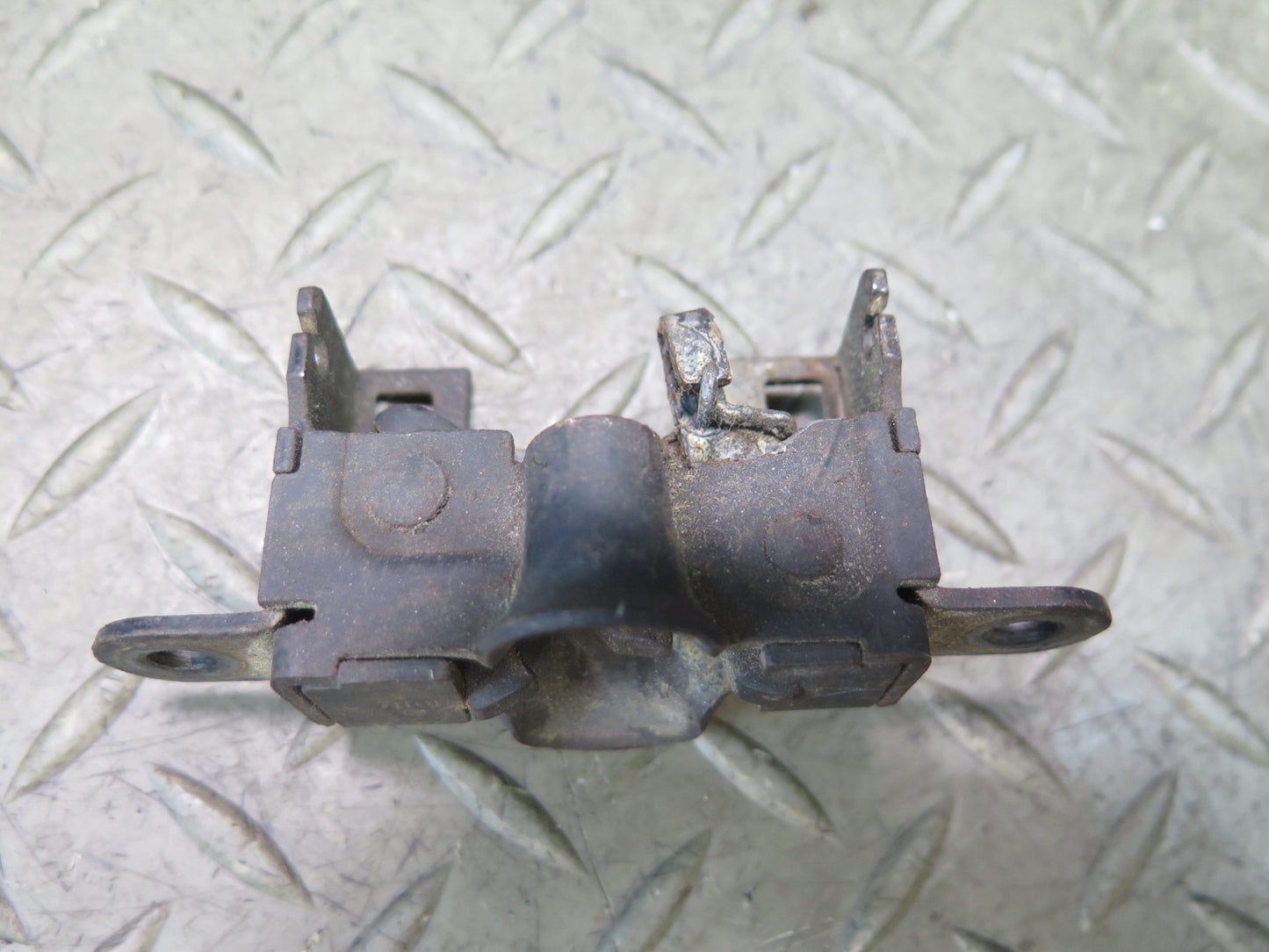 94-02 Mercedes R129 Sl-class Set of 2 Front Left & Right Hood Lock Latch OEM
