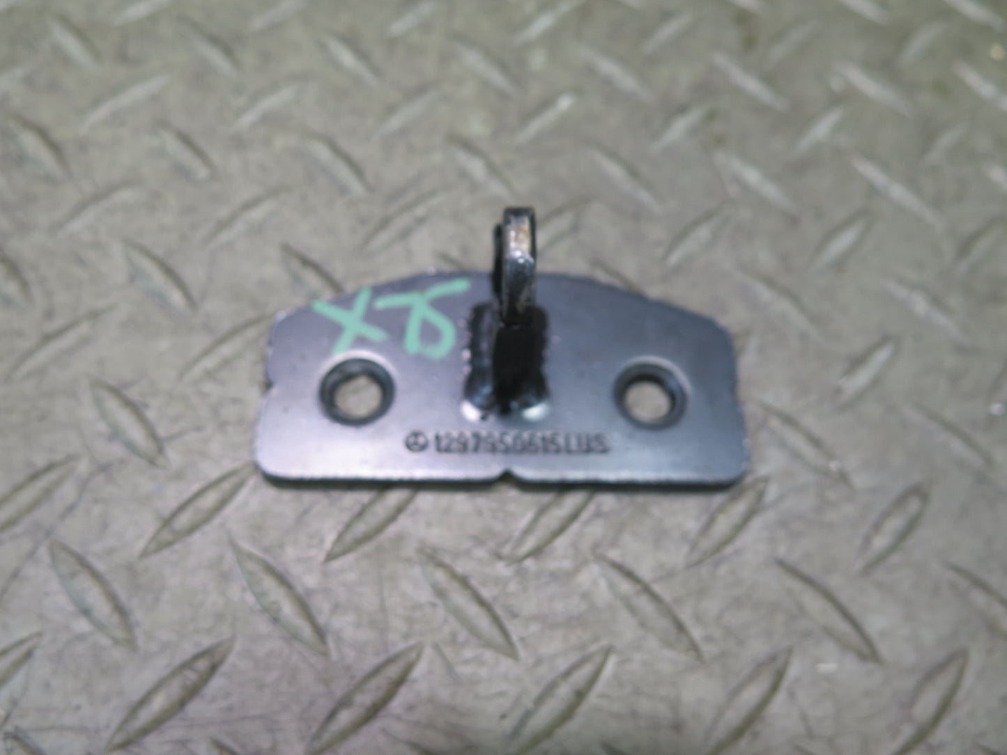 94-02 Mercedes R129 SL Convertible TOP Roof Lock Locking PIN Catch Set OEM