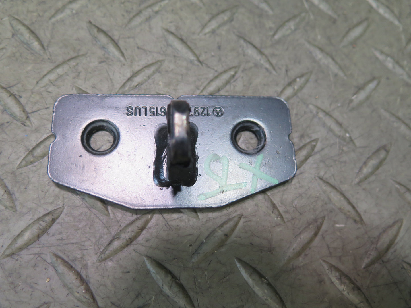 94-02 Mercedes R129 SL Convertible TOP Roof Lock Locking PIN Catch Set OEM