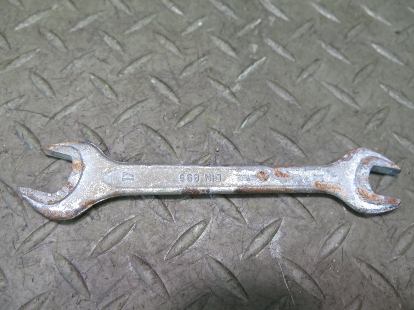 94-02 Mercedes R129 Sl-class Emergency Spare Tire Wrench Tool KIT Set OEM