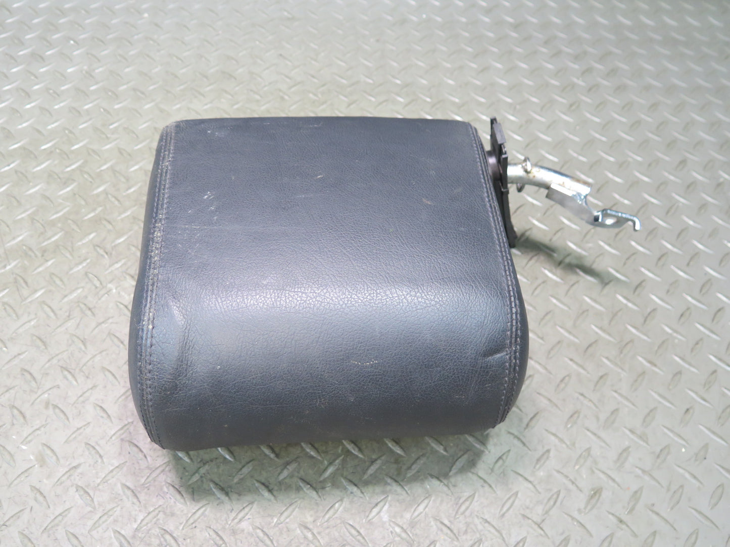 96-02 Mercedes R129 Sl-class Set of 2 Front Left & Right Leather Headrest OEM