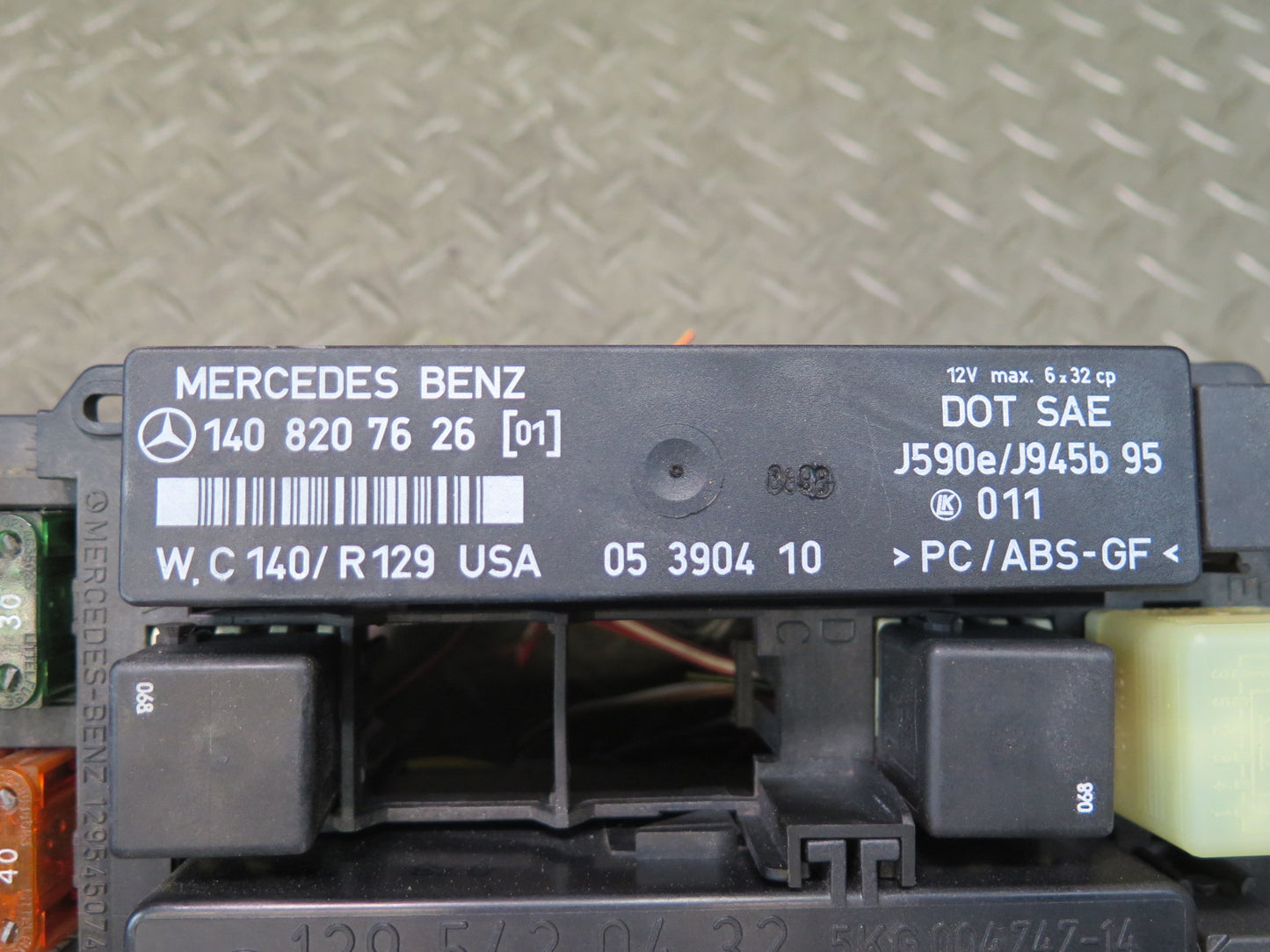 96-02 Mercedes R129 Sl-class Fuse Relay Box Module 1295450747 OEM