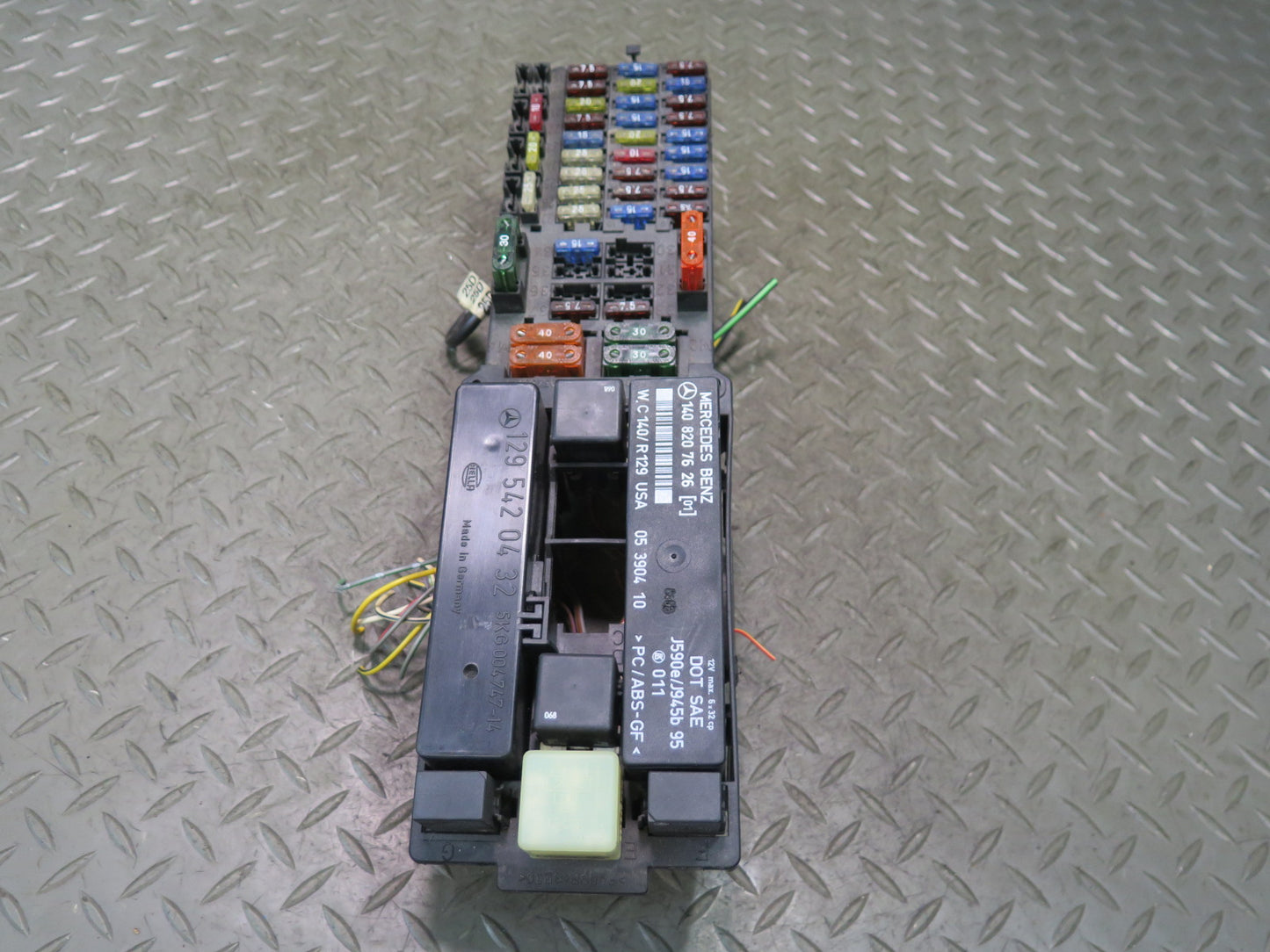 96-02 Mercedes R129 Sl-class Fuse Relay Box Module 1295450747 OEM
